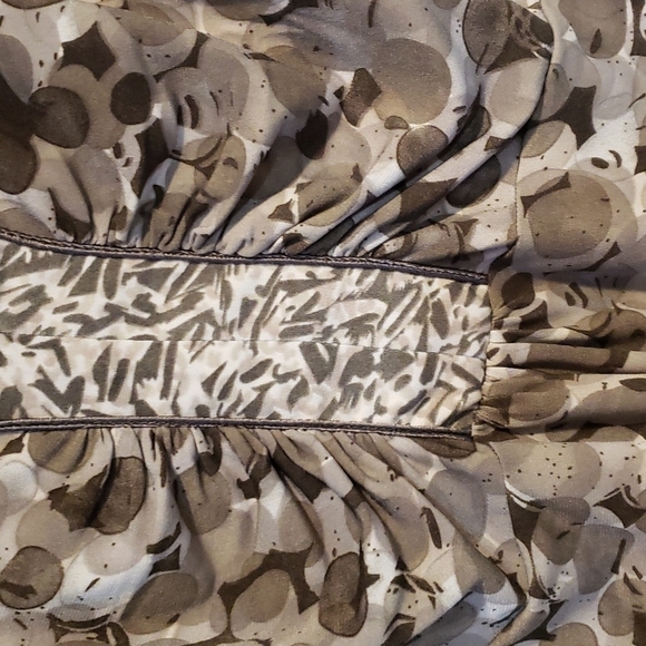 Susan Graver Geo Print Top - Picture 3 of 7